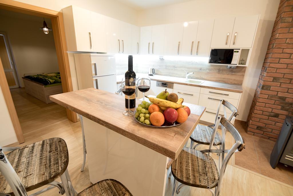 Mary Apartment Stola